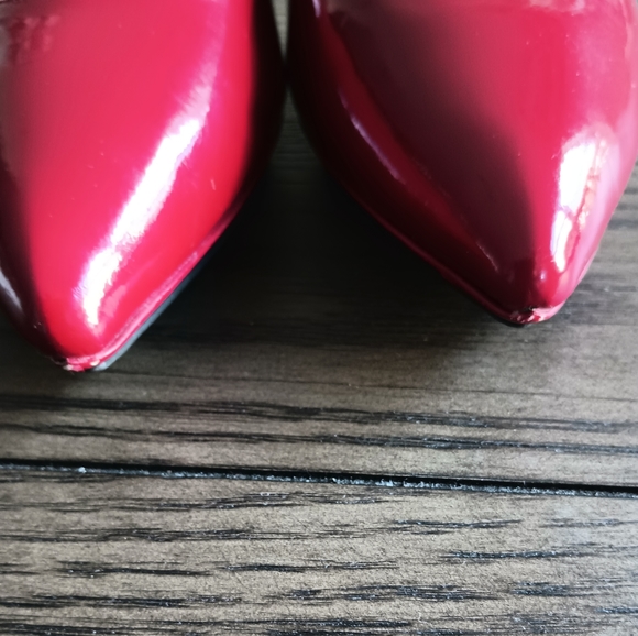 BCBGeneration Red Faux Patent Leather Stiletto Heels   Size 9.5  Pre-owned - Picture 8 of 11